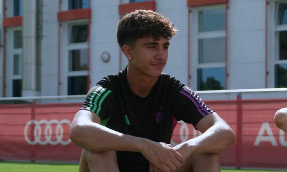 Adin Licina con la maglia del Bayern Monaco