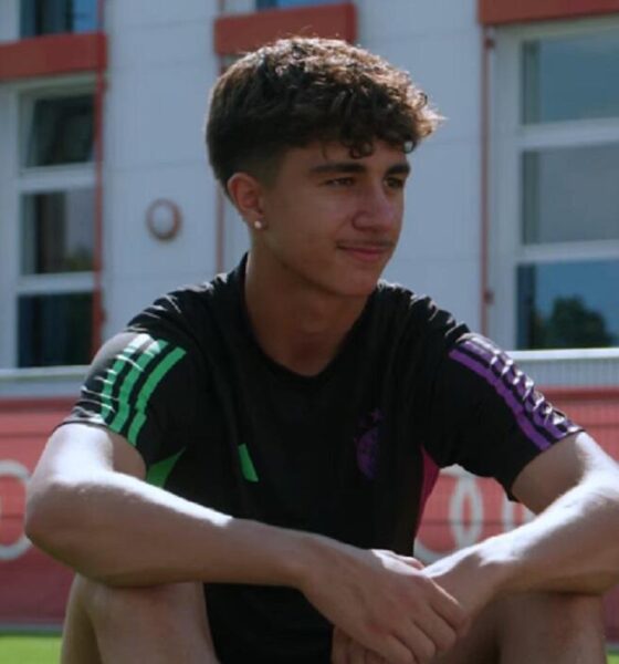 Adin Licina con la maglia del Bayern Monaco