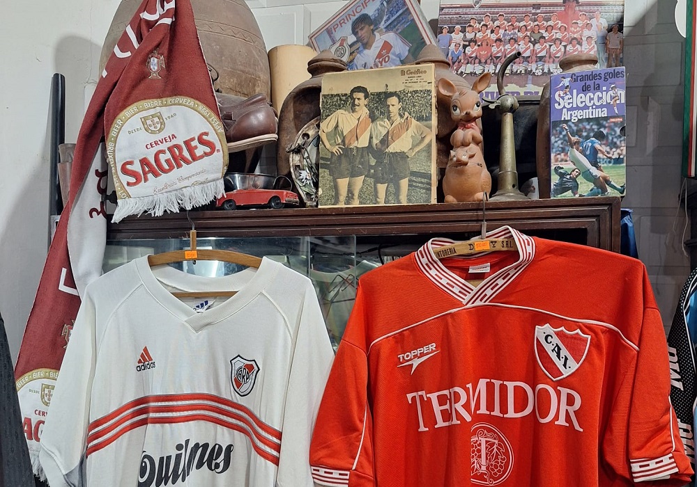 Maglie di River Plate e Independiente