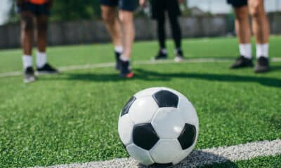 Calcio giovanile (© Depositphotos)